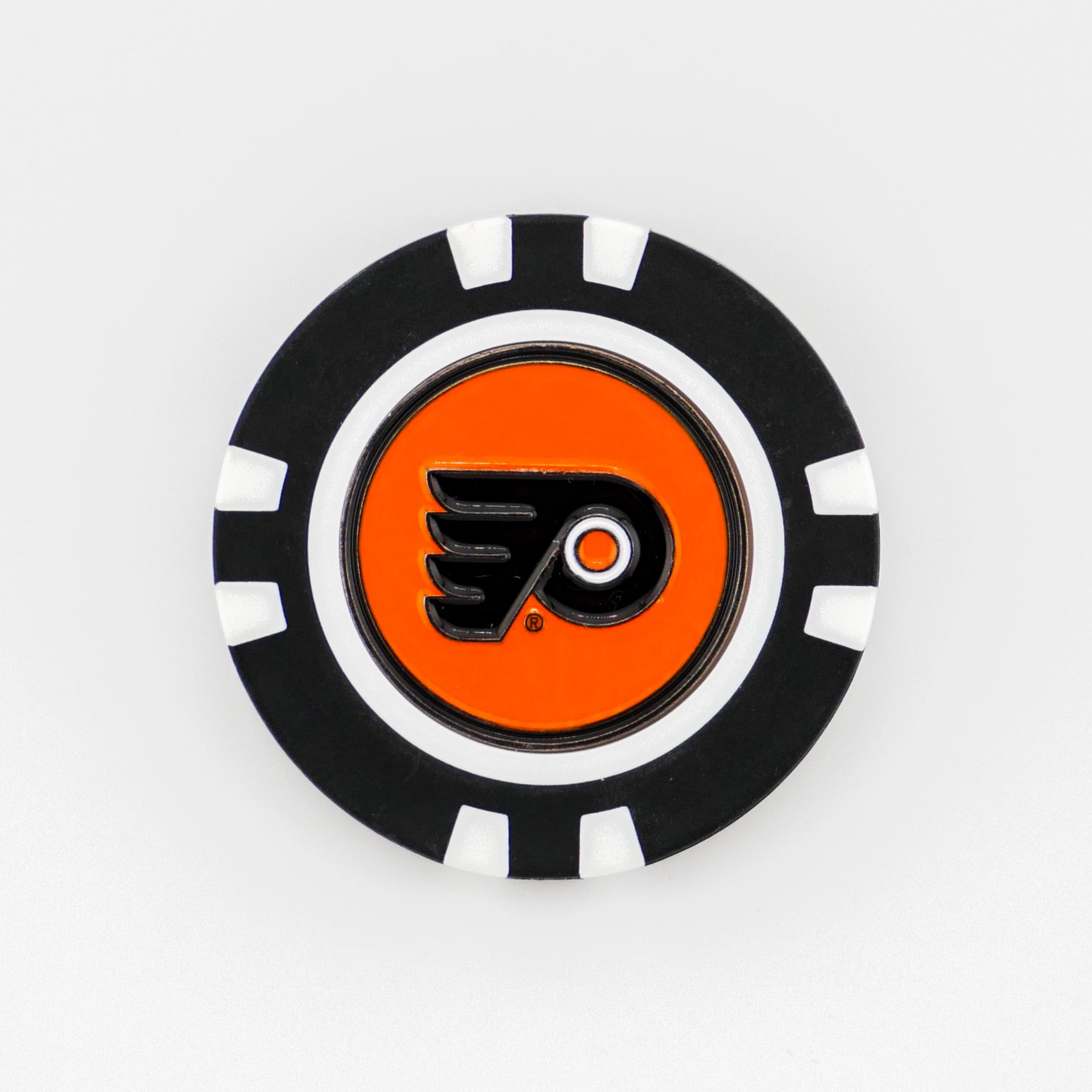 Show your NHL pride on the course with this Philadelphia Flyers poker chip-style ball marker by Logie Joes, featuring a black and white design with an orange center and the teams stylized “P” logo.