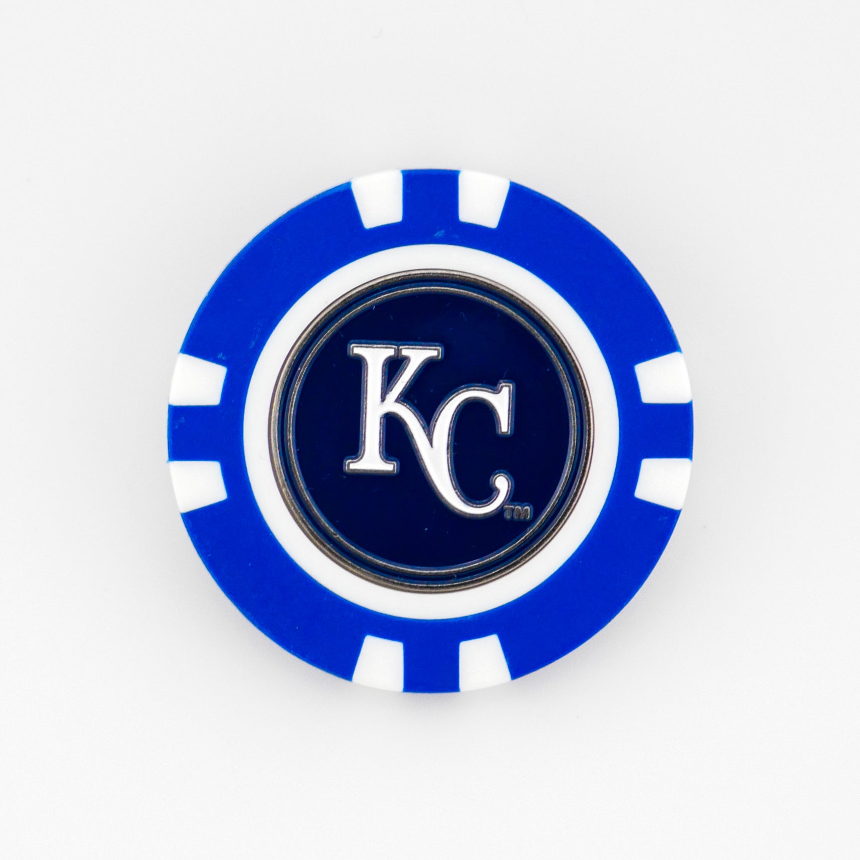Show off your Kansas City Royals pride with this blue and white poker chip ball marker by Ballmarkers.com, featuring the KC logo—a stylish choice for any MLB fan.