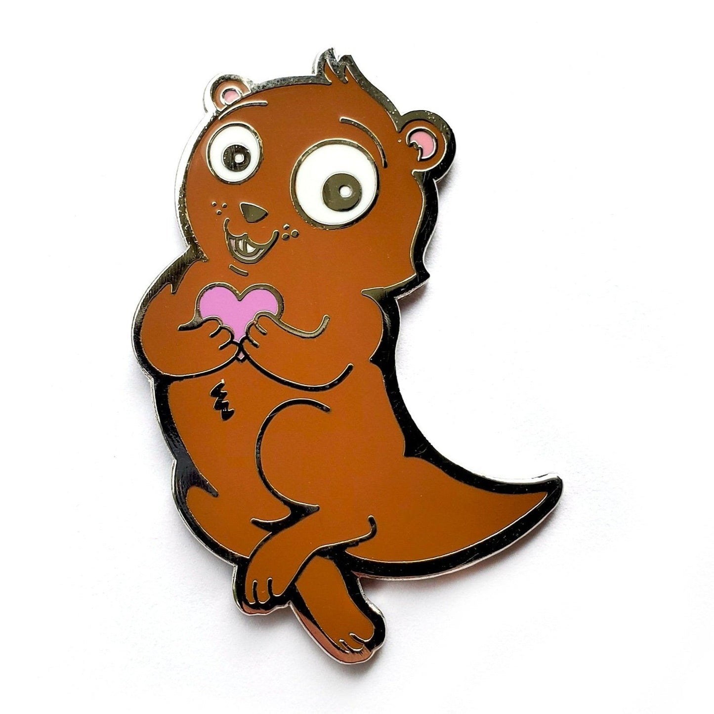 Kolorspun’s Significant Otter Golf Ball Marker features a cute cartoon otter holding a pink heart, perfect as a fun and unique gift for any golf lover.